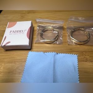 Pabbeu Gold Tone Hoop Earrings